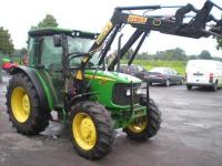John Deere 5215